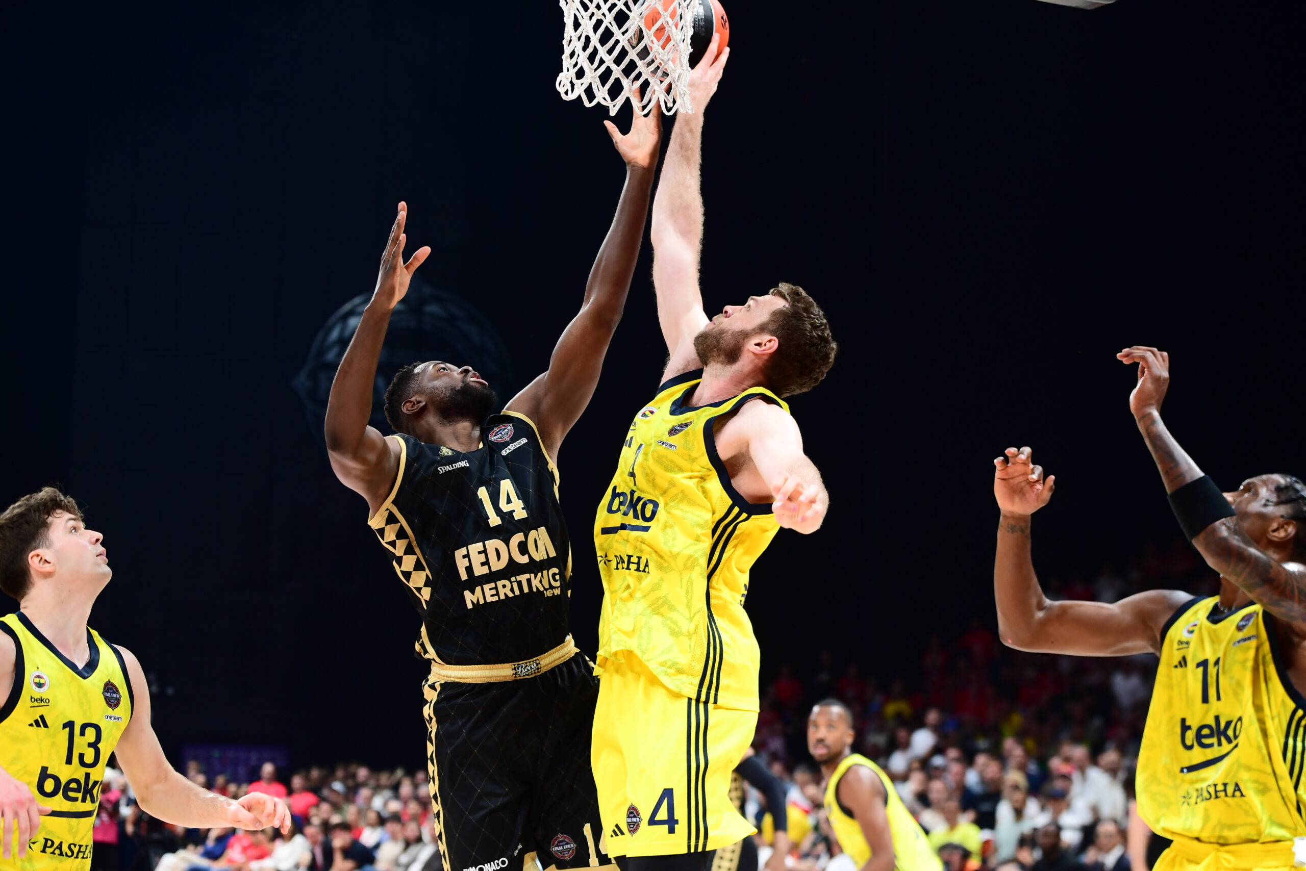 Μέλι και Τζαϊτέ στον τελικό της Euroleague