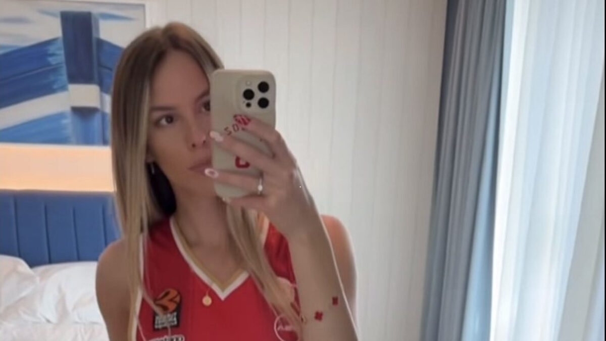 Final Four Euroleague: Η Μιλίτσα Τάσιτς στο Άμπου Ντάμπι με φανέλα του Ολυμπιακού