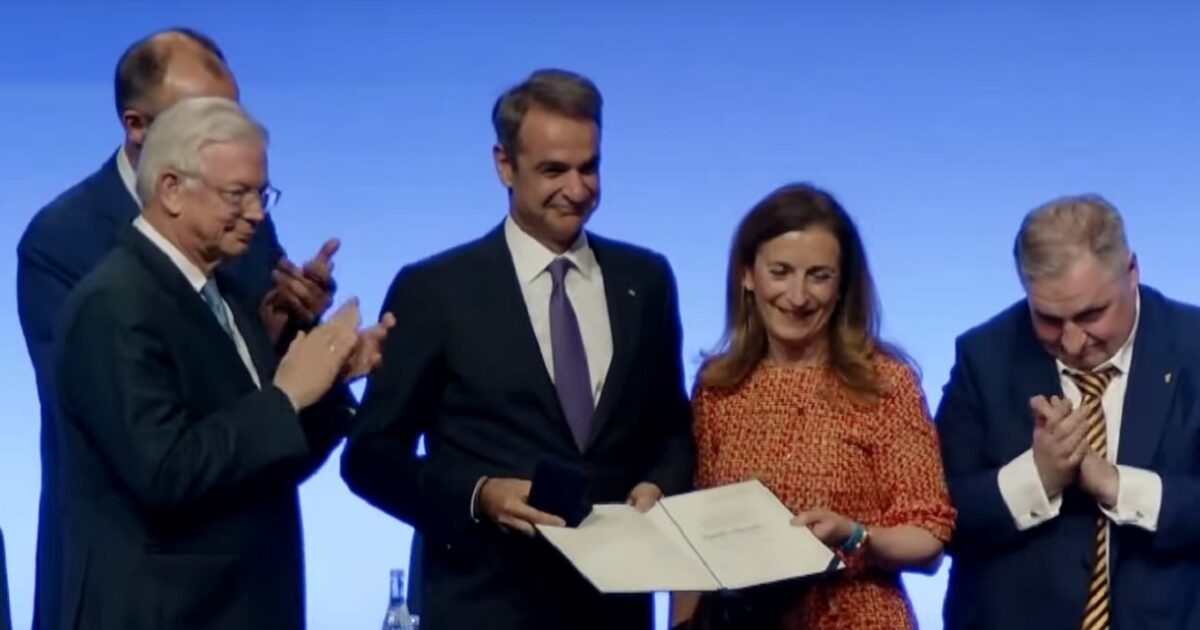 Κυριάκος Μητσοτάκης: Η βράβευση για την οικονομία κατά κύριο λόγο ανήκει στον ελληνικό λαό – Η ομιλία στο Economic Council Germany