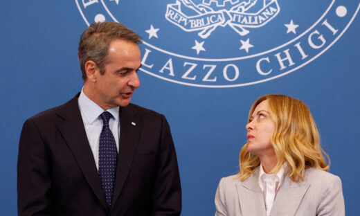 Κυριάκος Μητσοτάκης και Τζόρτζια Μελόνι στην κοινή συνέντευξη Τύπου στη Ρώμη