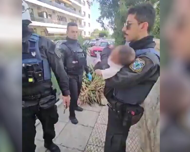 Άλιμος: Αυτόπτες μάρτυρες αποκαλύπτουν τις τελευταίες κινήσεις της γιαγιάς του μωρού – «Τσακωνόταν στο τηλέφωνο και πηγαινοερχόταν»