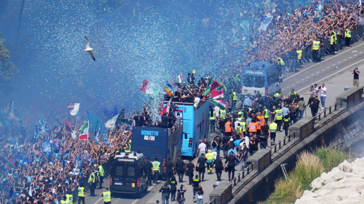 Η παρέλαση της Νάπολι για την κατάκτηση της Serie A
