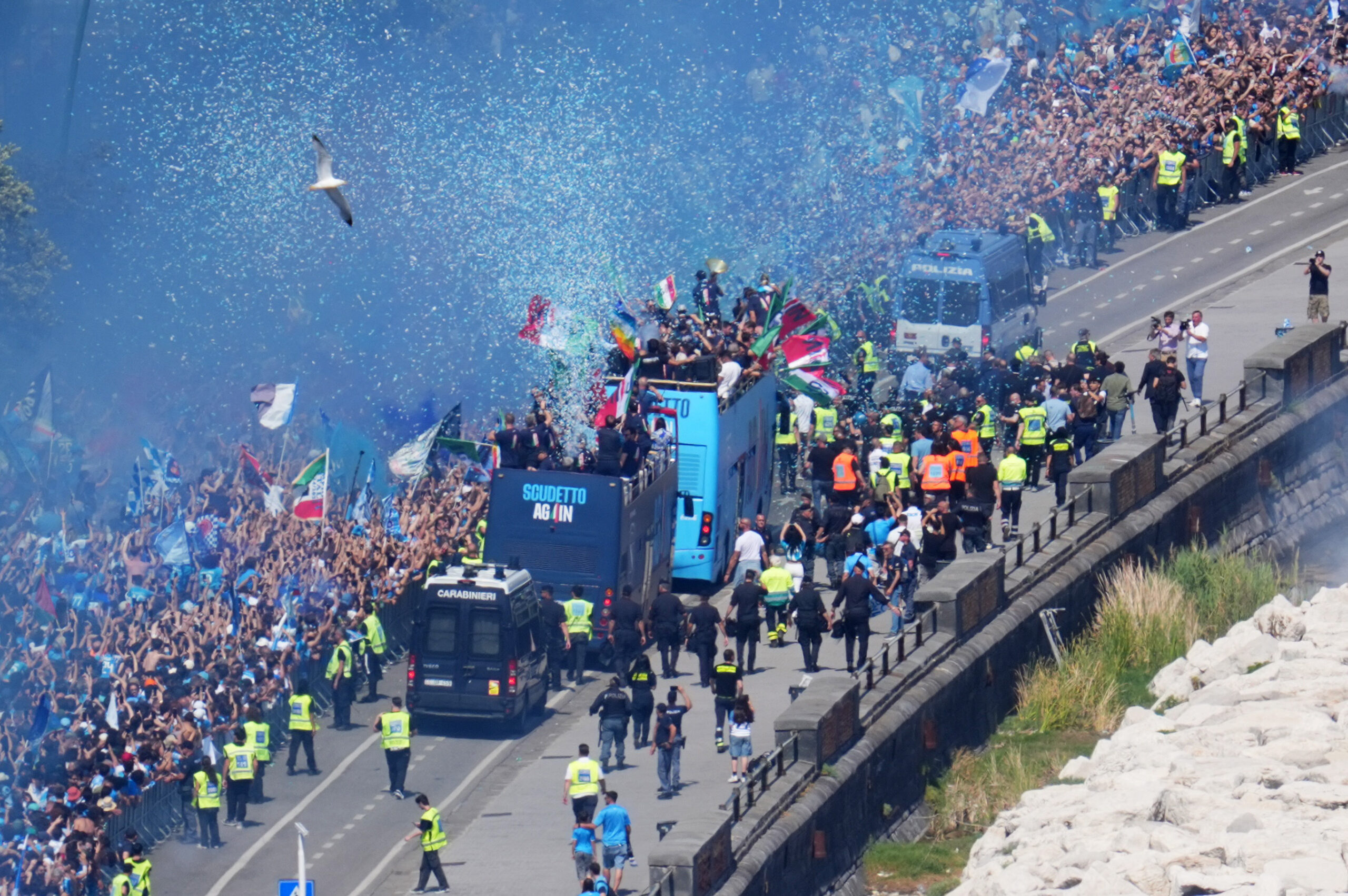 Η παρέλαση της Νάπολι για την κατάκτηση της Serie A