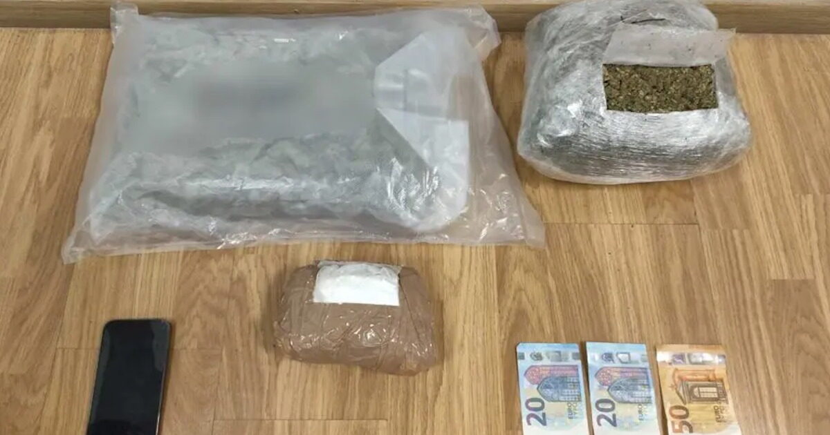 Συνελήφθη 26χρονος για διακίνηση κοκαΐνης και κάνναβης στην Αττική – Κατασχέθηκαν 2 κιλά «skunk»