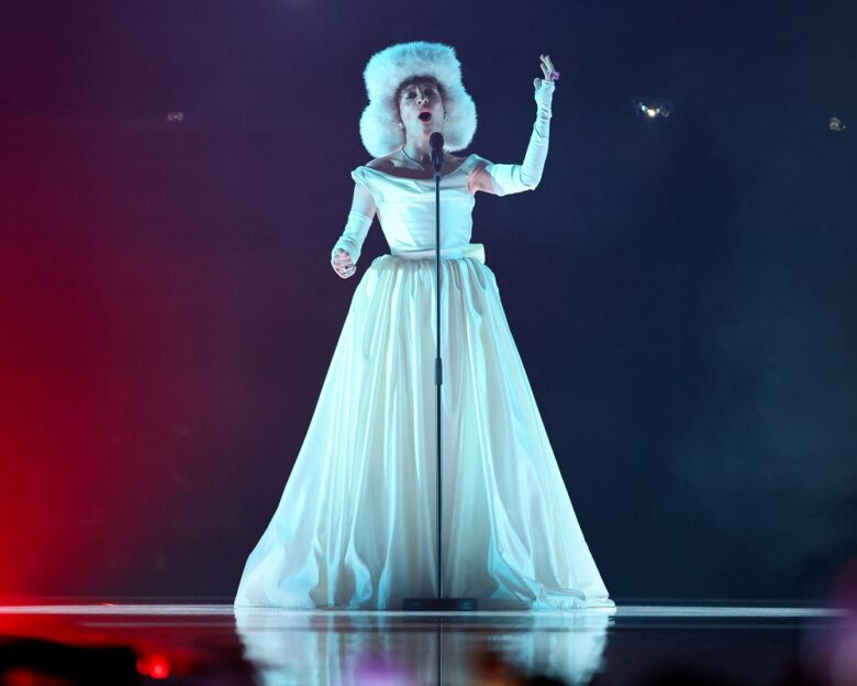 Eurovision 2025: Η έναρξη με το Nemo και η παρέλαση των χωρών με την Klavdia