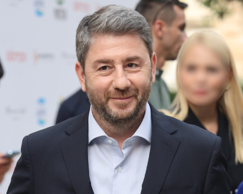 Ανδρουλάκης για Καραλή: «Λαμπρό παράδειγμα για το τι μπορεί να πετύχει κάποιος παρά τα εμπόδια»