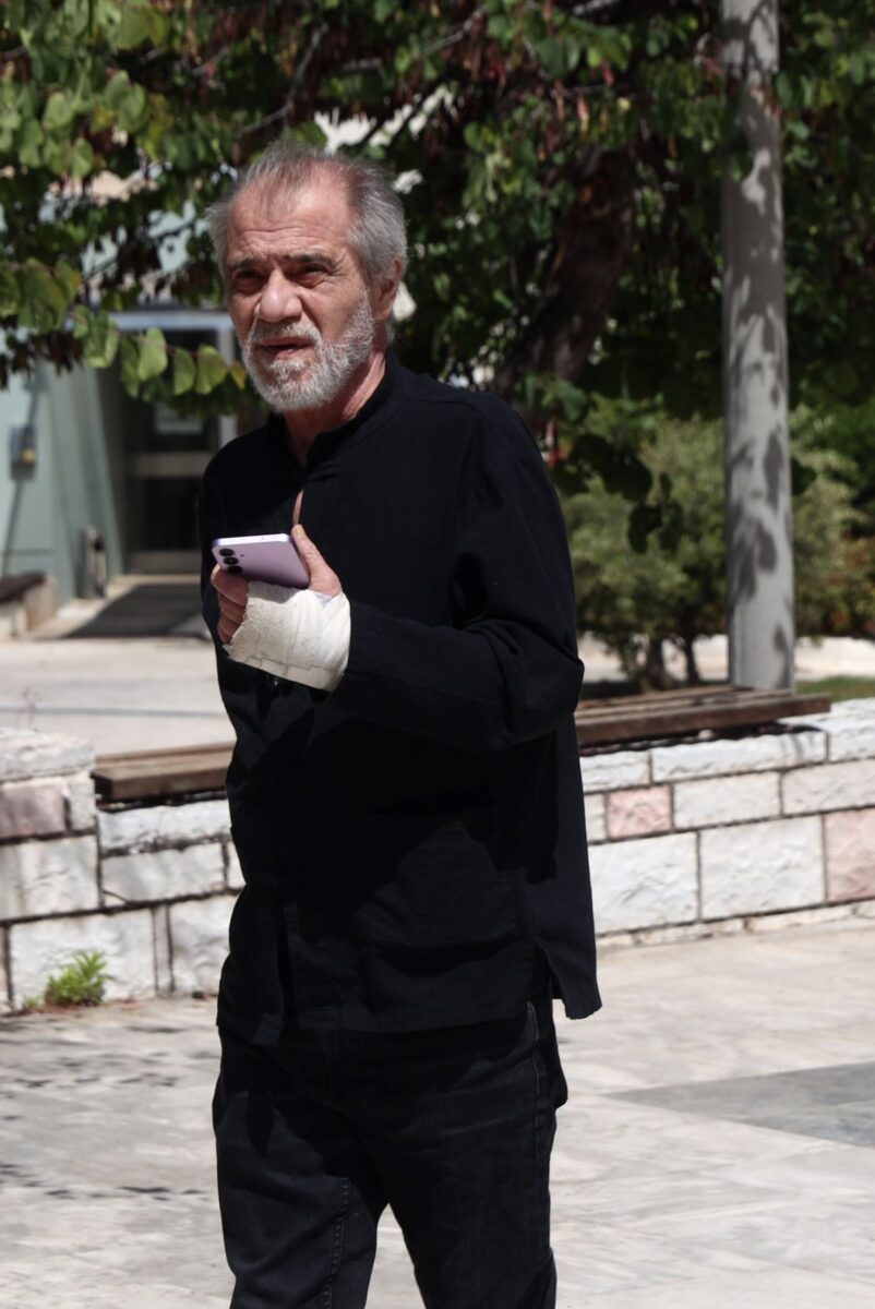 Η κηδεία του Νίκου Γαλανού