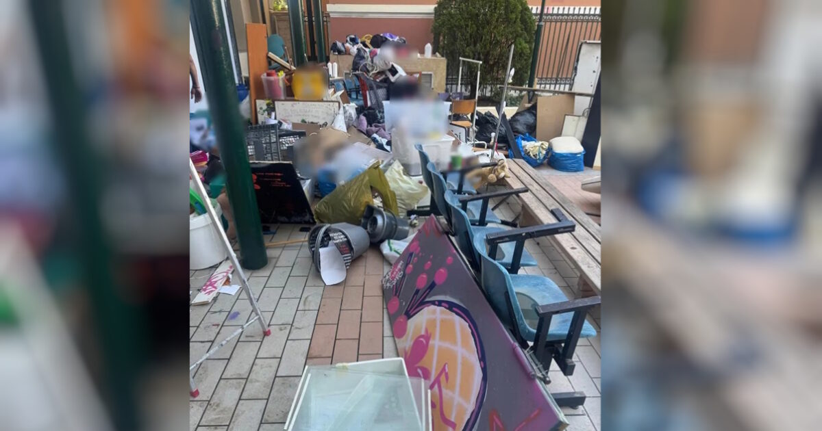 Athens Law: banners, tricks and trash was found by authorities in the school -occupied canteen
