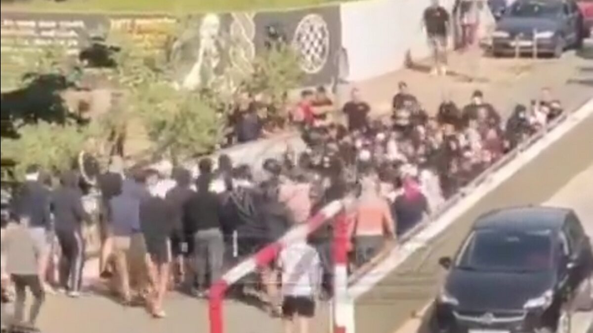 Άγριο ξύλο μεταξύ οπαδών της Χάιντουκ και της Ντινάμο Ζάγκρεμπ στην Κροατία