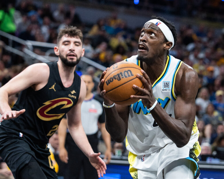 Αποτελέσματα πλέι οφ NBA: Μία νίκη μακριά από τους τελικούς οι Πέισερς, ισοφάρισαν οι Θάντερ
