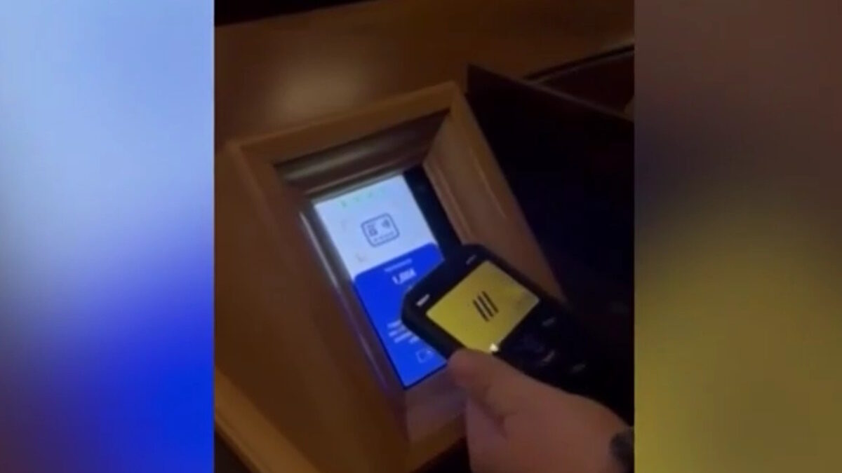 Το POS αντικαθιστά το παγκάρι στην εκκλησία