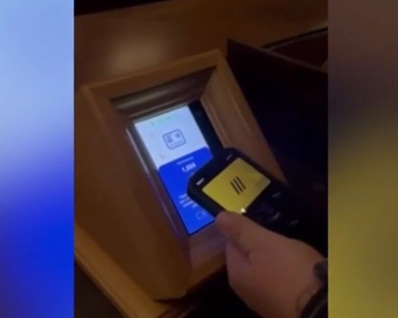 Το πρώτο POS σε εκκλησία είναι γεγονός – Το αίτημα των τουριστών έγινε πράξη