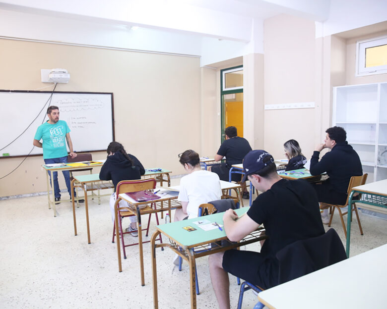 Πανελλήνιες 2025: Για την δημιουργικότητα το θέμα της Γλώσσας των υποψηφίων των ΓΕΛ