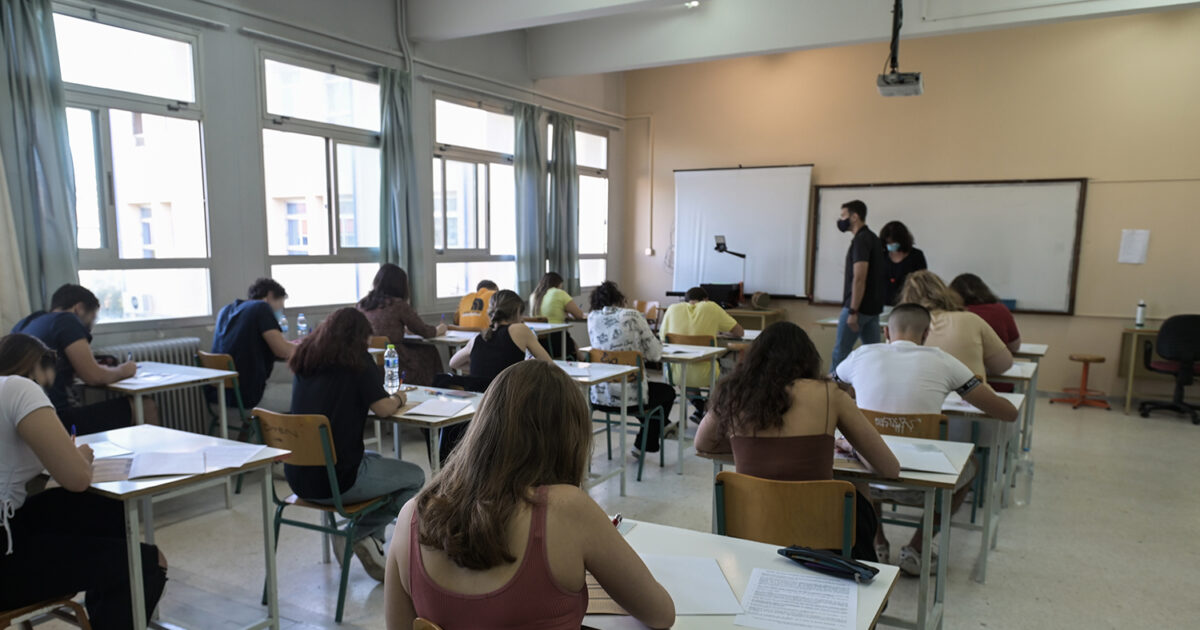 Πανελλήνιες 2025: Τι να σπουδάσεις για να αξιοποιήσεις την Επιστήμη των Δεδομένων