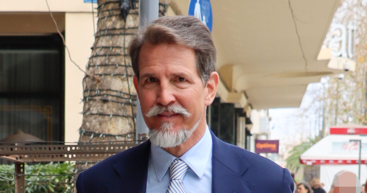 Παύλος Ντε Γκρες: «Το τι θα γίνει με τον στρατό, είναι δικά μας θέματα»