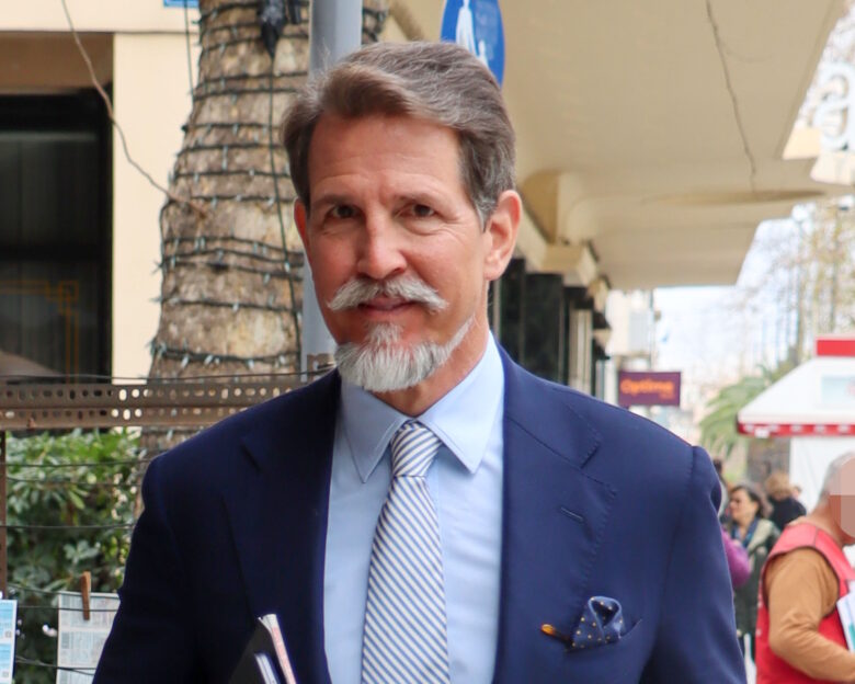 Παύλος Ντε Γκρες: «Το τι θα γίνει με τον στρατό, είναι δικά μας θέματα»