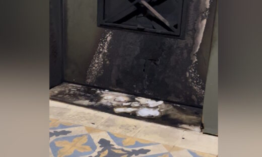 Από τη φωτιά στην πολυκατοικία που μένει ο Μάξιμος Χαρακόπουλος