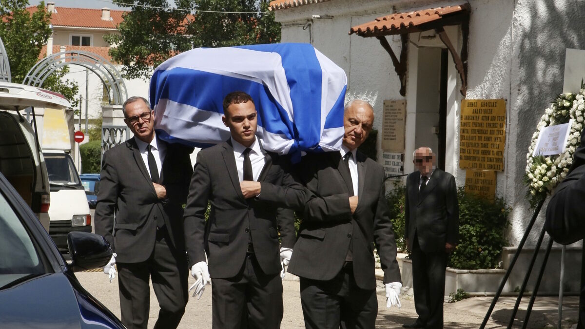 Κηδεία Πέτρου Μολυβιάτη