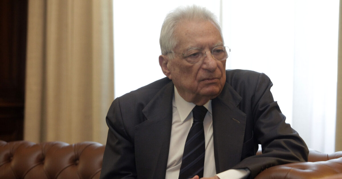 Πέθανε ο πρώην υπουργός Εξωτερικών Πέτρος Μολυβιάτης σε ηλικία 97 ετών