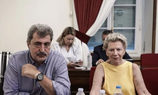 Ο Παύλος Πολάκης και η Έλενα Ακρίτα σε επιτροπή της Βουλής