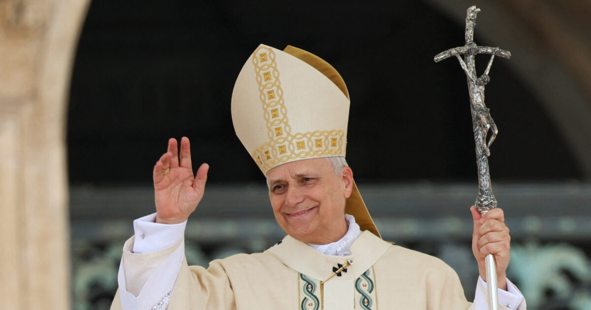 Pope Leo the 14th in the Vatican was enthroned – “I was selected without any office” his message