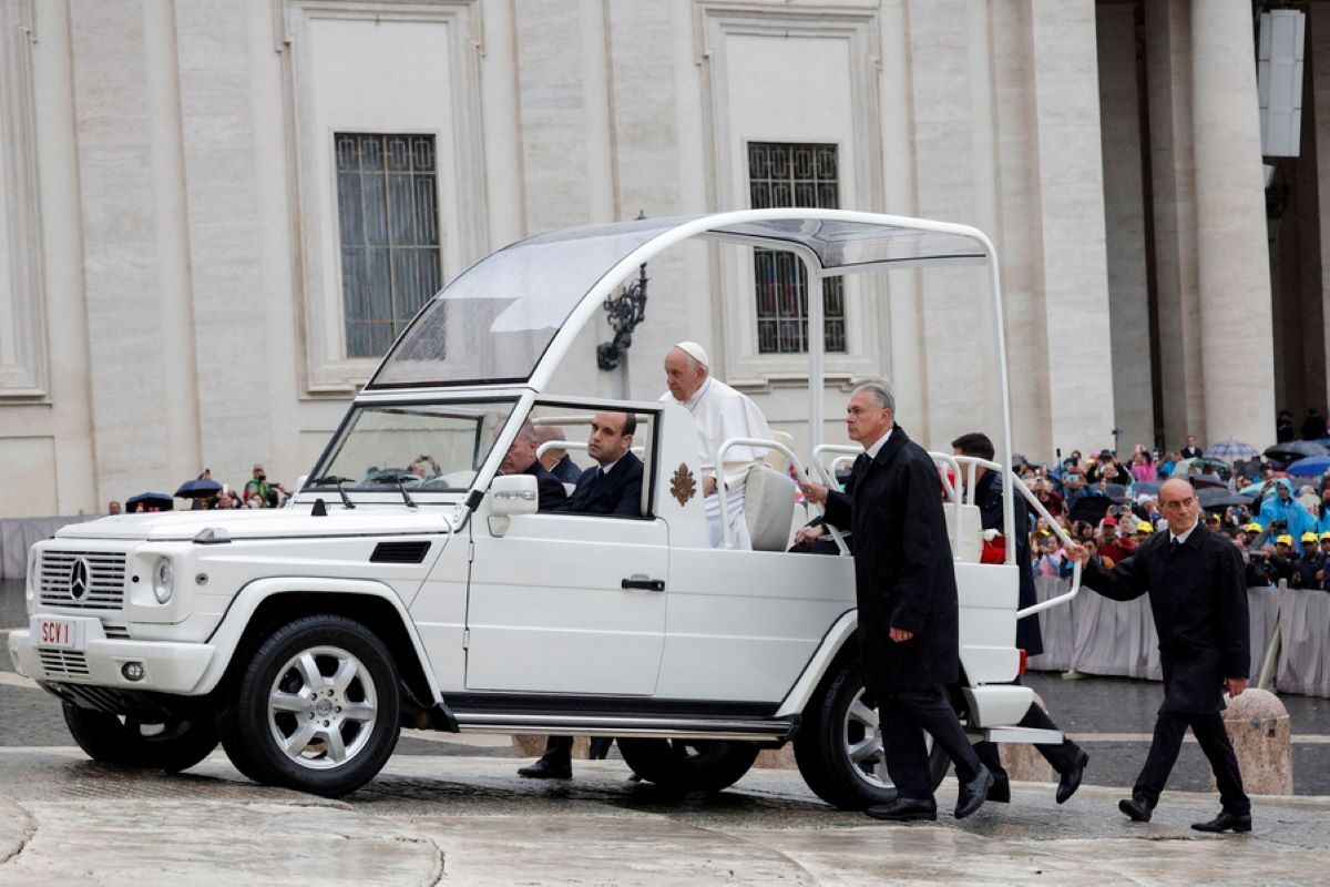 Ένα από τα popemobile του πάπα Φραγκίσκου