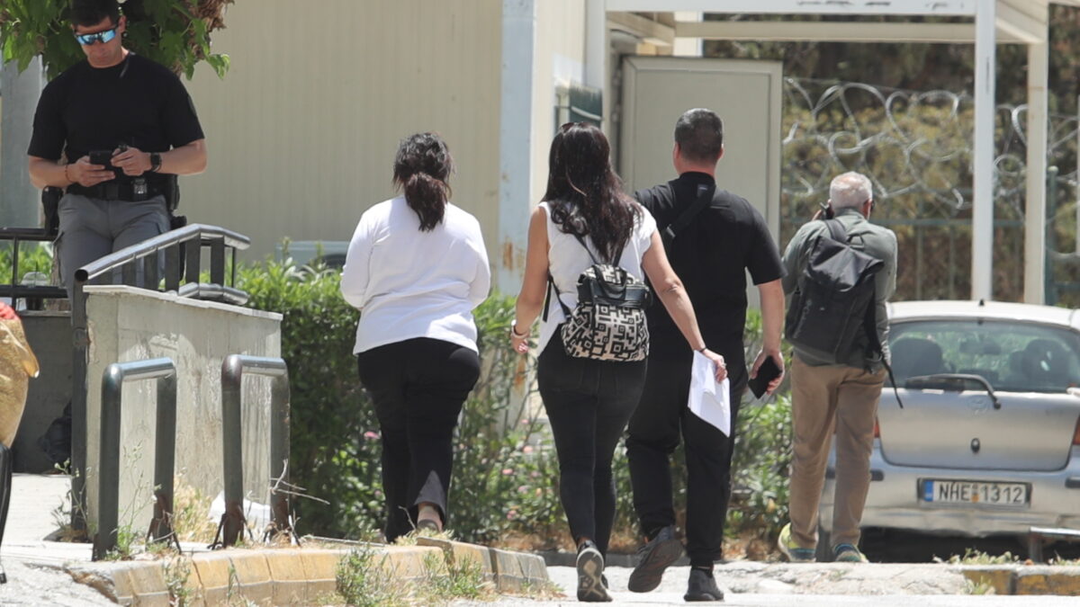 Η 38χρονη πρώην δημοσιογράφος στα δικαστήρια για την απολογία της