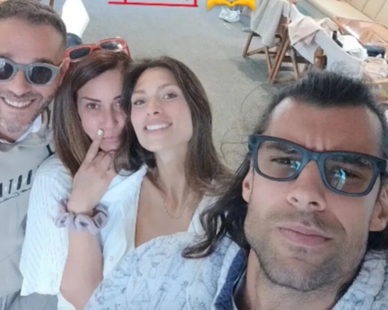 Ο Γιώργος Πρίντεζης βάφτισε τη δεύτερη κόρη του στην Αίγινα και το γιόρτασε με πάρτι εν πλω