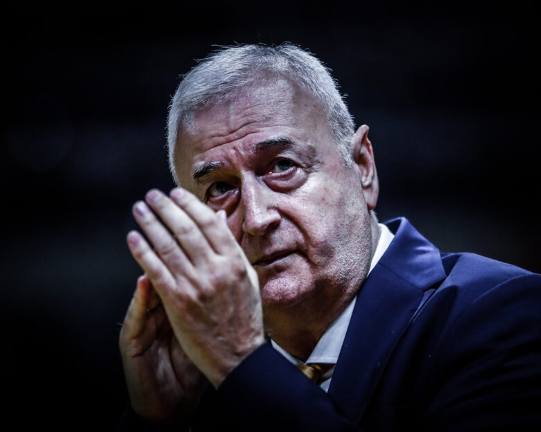 Σάκοτα μετά τον αποκλεισμό της ΑΕΚ: «Ο κόσμος έβαλε 20 πόντους»