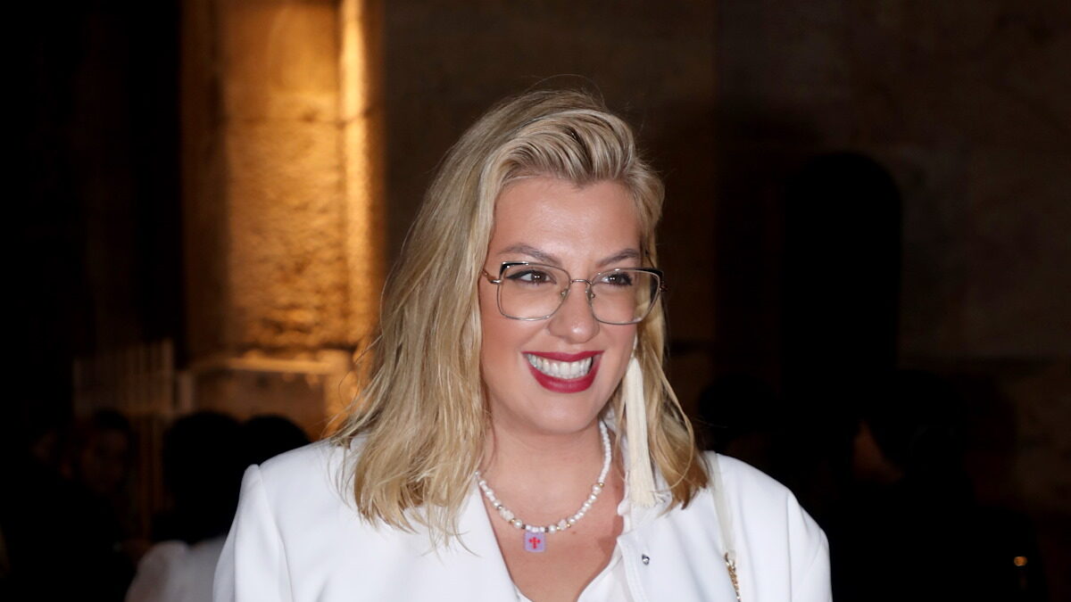 Η Σίσσυ Καλλίνη