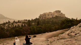 Στιγμιότυπο από το κέντρο της Αθήνας
