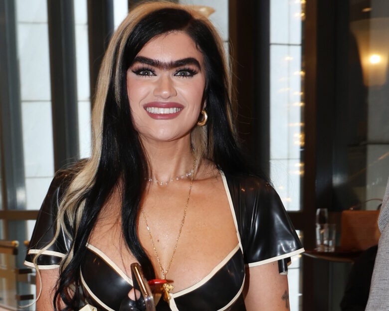 Σοφία Χατζηπαντελή: Ποζάρει topless και προκαλεί «εγκεφαλικά» στο Instgram