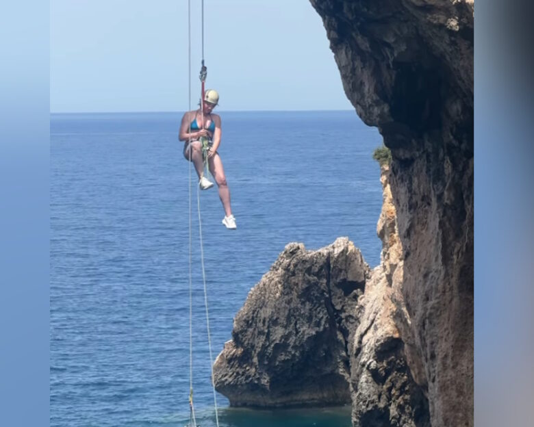 Η Στεφανία Γουλιώτη «άγγιξε τα όριά της» κάνοντας καταρρίχηση σε βραχώδη αψίδα