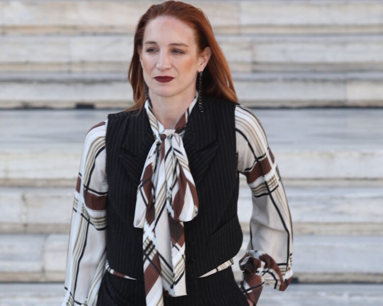 Στεφανία Γουλιώτη: «Έφαγε» τούμπα και «τρόλαρε» τη στιγμή στο Instagram