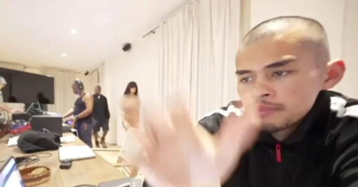 Μπιάνκα Σενσόρι: Streamer έπαθε σοκ όταν την είδε πίσω του γυμνή – Κάλυψε με αστραπιαία κίνηση την κάμερα