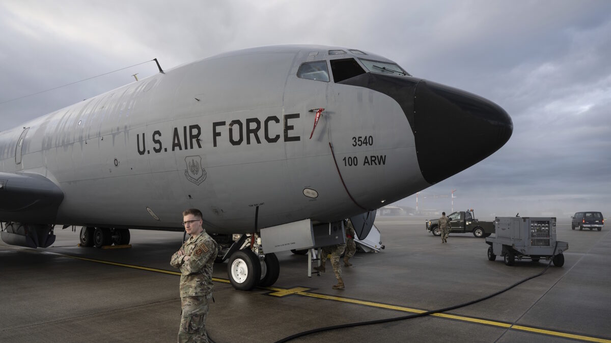 Τάνκερ KC-135
