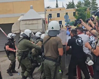 Απεργία ταξί: Επεισόδια έξω από το υπουργείο Μεταφορών – Κυνηγητό και χρήση χημικών