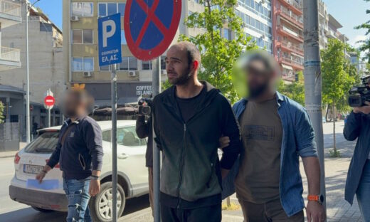 Ο 36χρονος που συνελήφθη για τη βόμβα σε τράπεζα μεταφέρεται στα δικαστήρια της Θεσσαλονίκης