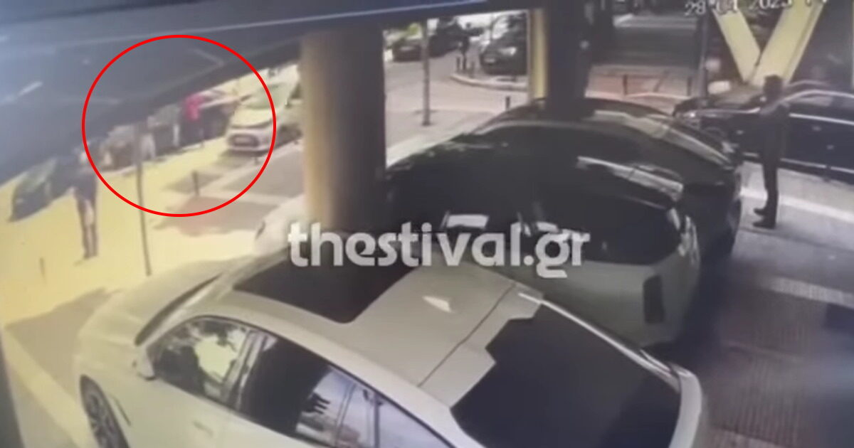 Θεσσαλονίκη: Χτύπησαν τον 36χρονο γιατρό μπροστά στον γιο του για ένα κόκκινο φανάρι – Η στιγμή του ξυλοδαρμού