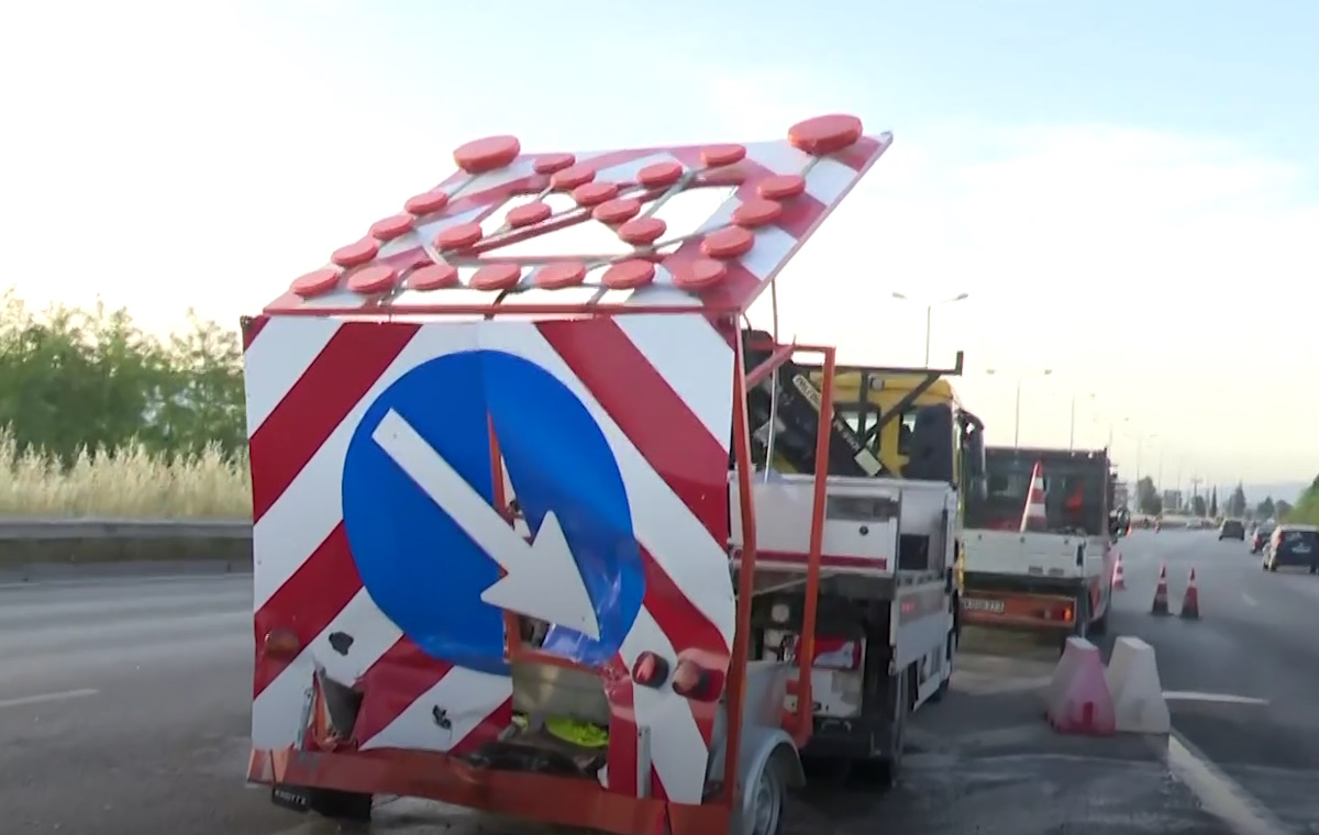 Η πινακίδα στην Εγνατία Οδό