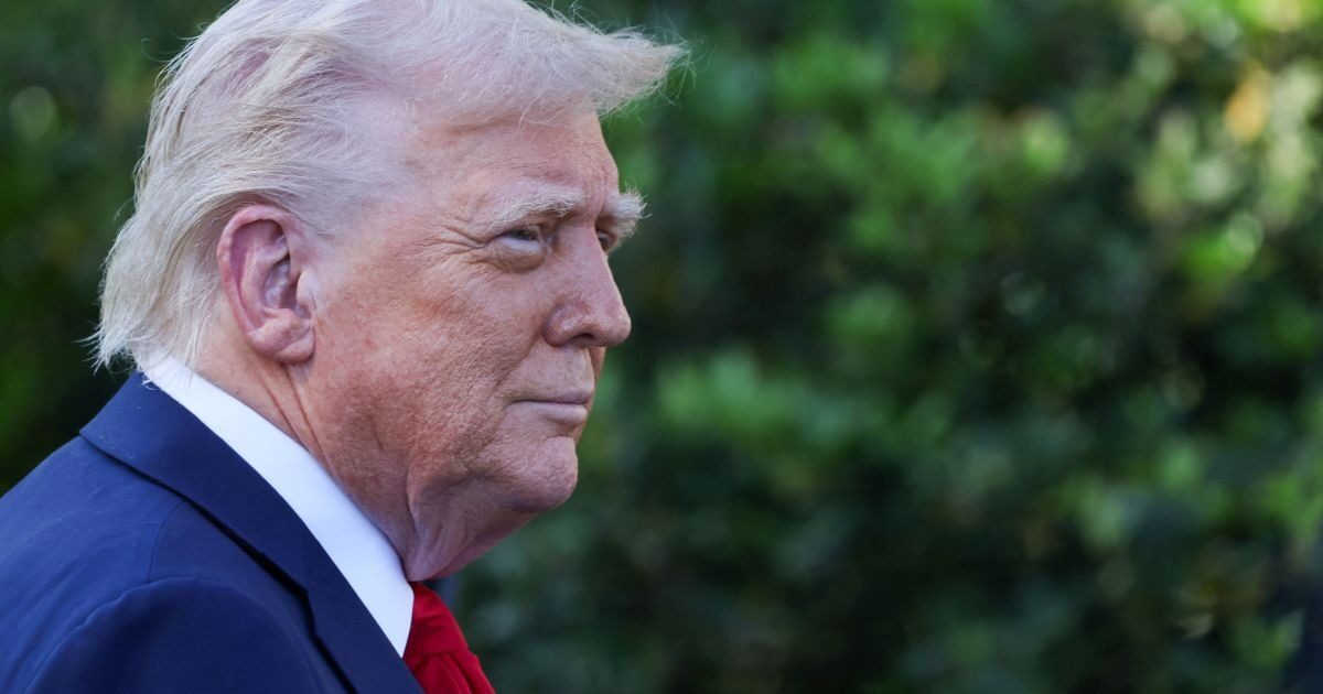 Trump: Fed must reduce its interest rates