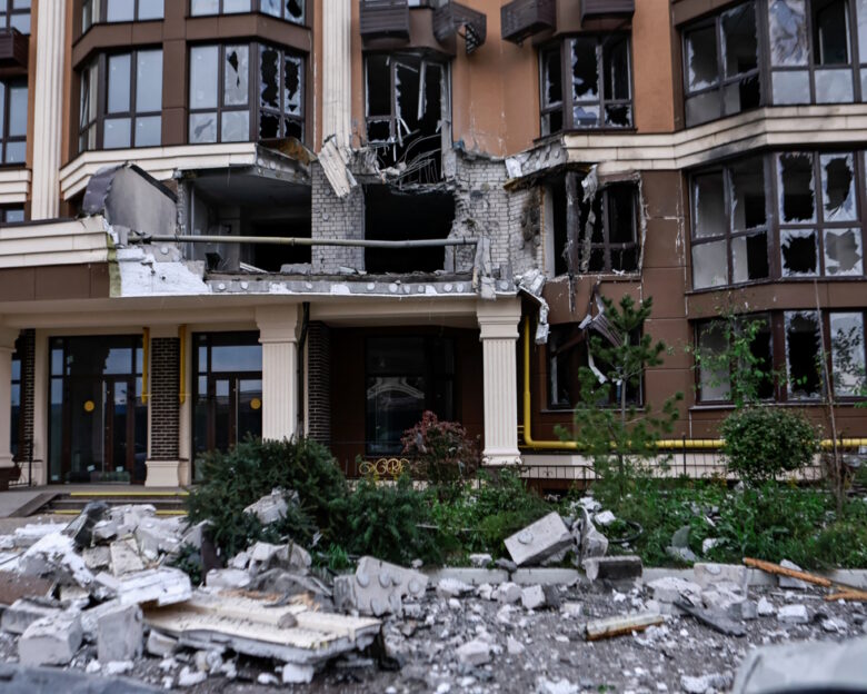 Πόλεμος στην Ουκρανία: Το Κίεβο κατηγορεί τη Μόσχα για επιθέσεις με βόμβες παρά την εκεχειρία που ανακοίνωσε ο Πούτιν