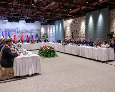 Στιγμιότυπο από την προηγούμενη συνάντηση στην Κωνσταντινούπολη