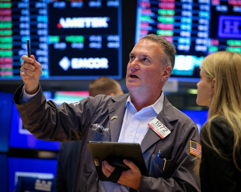 Ανοδικό ράλι στη Wall Street μετά την αναστολή δασμών Τραμπ στην ΕΕ