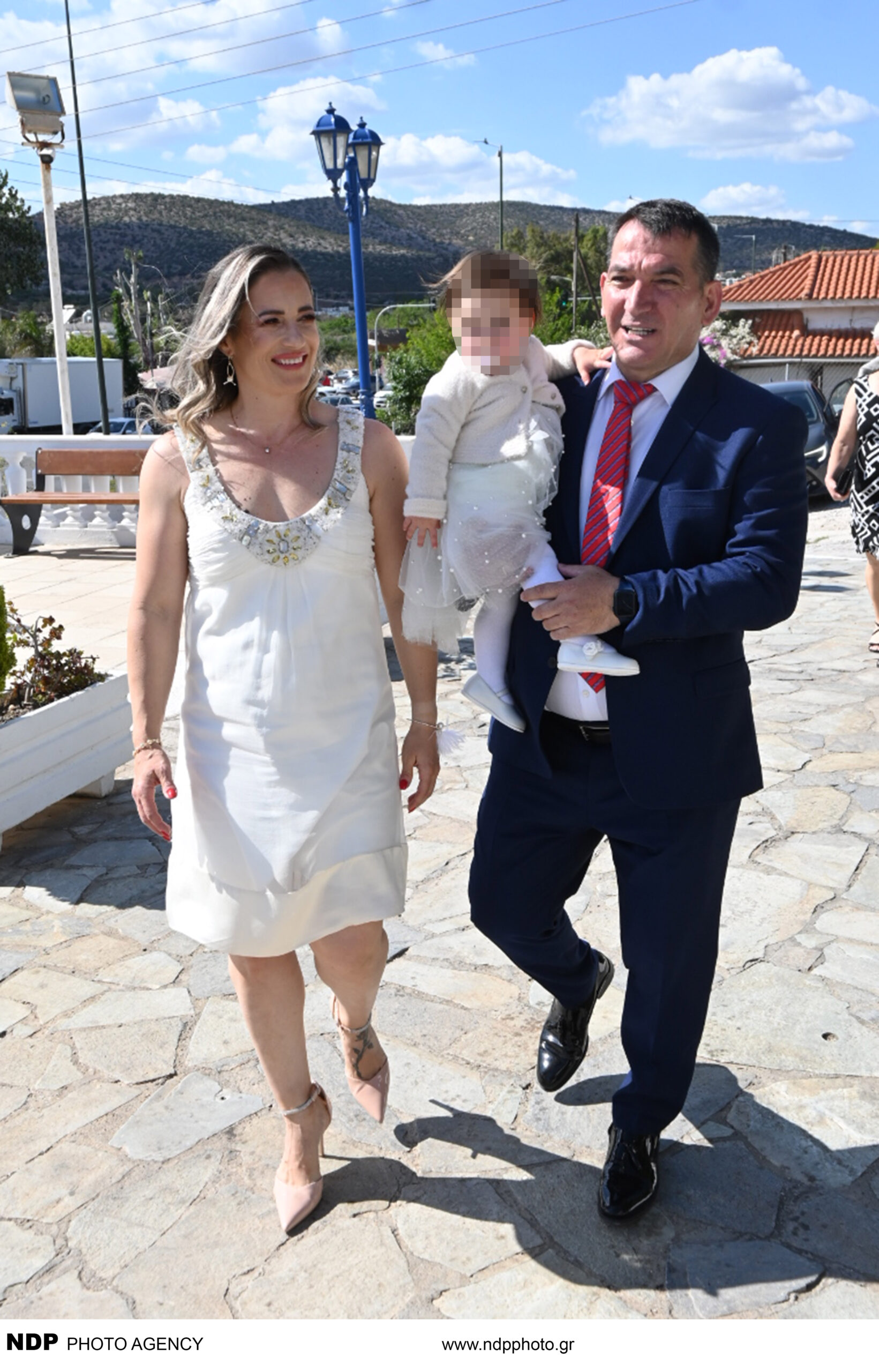 Αφροδίτη Σκαφίδα και Πύρρος Δήμας με την κόρη τους