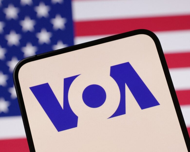 Το Voice of America που ο Τραμπ θέλει να καταργήσει, θα επαναλειτουργήσει