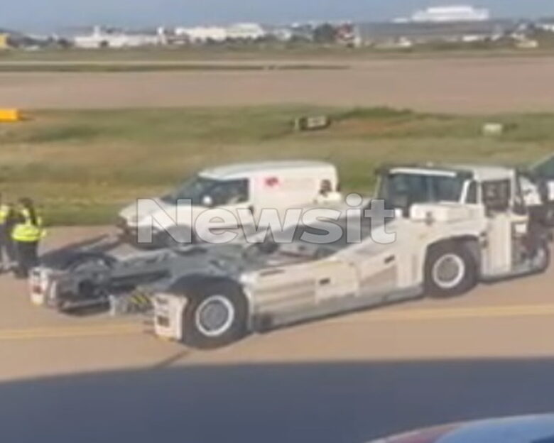 «Γολγοθάς» για 180 επιβάτες της Volotea σε πτήση από Αθήνα για Βενετία: Η λακκούβα και οι 8 ώρες αναμονής