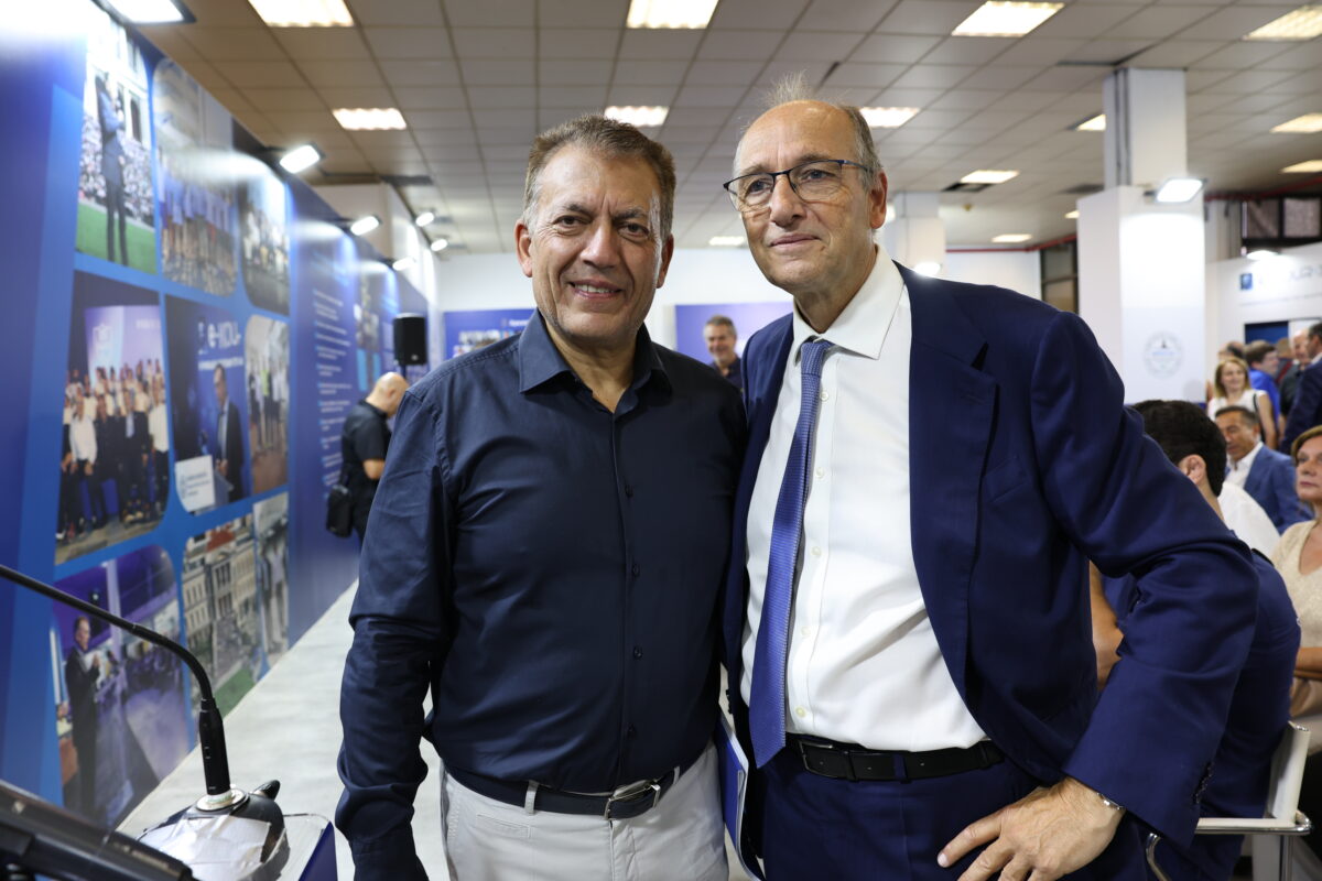 Ο Γιάννης Βρούτσης με τον Βαγγέλη Λιόλιο