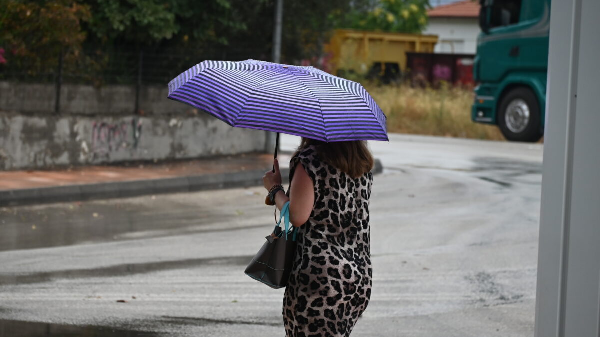 Γυναίκα στη βροχή