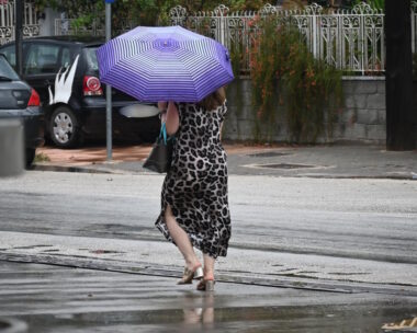 Γυναίκα στη βροχή